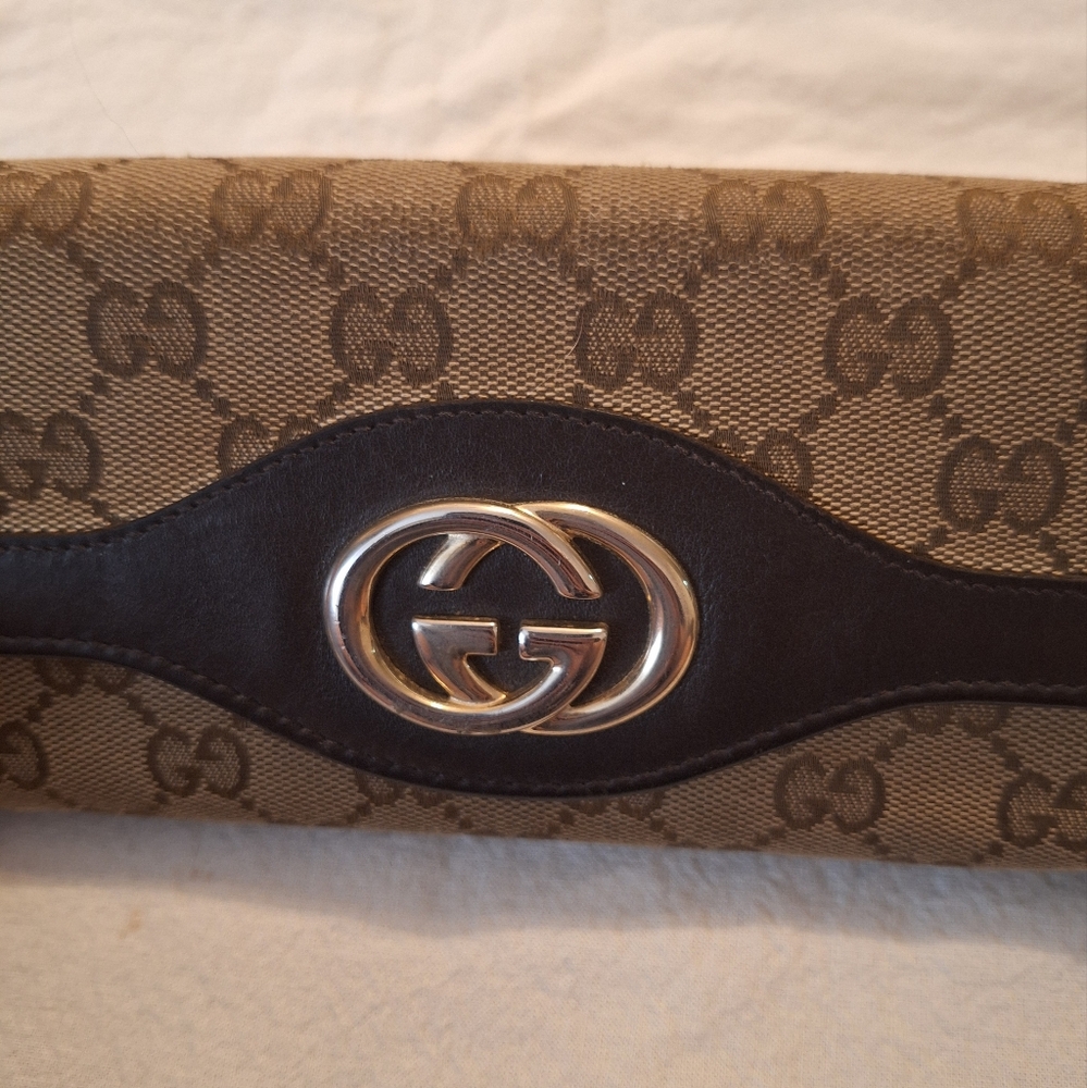 Gucci GG Canvas Continental Wallet - Picture 6 of 13